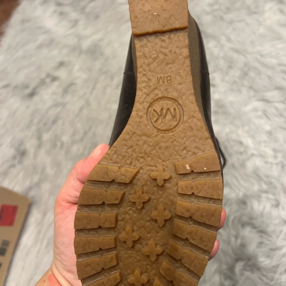 Micheal Kors rory boots - Picture 3 of 12